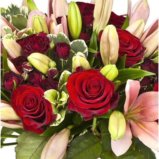 Kerek csokor liliommal és rózsával