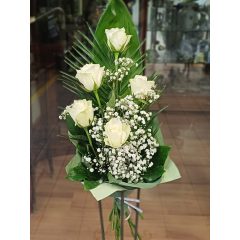 Klasszikus 5 szálas fehér rózsacsokor