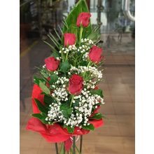 Klasszikus 5 szálas vörös rózsacsokor